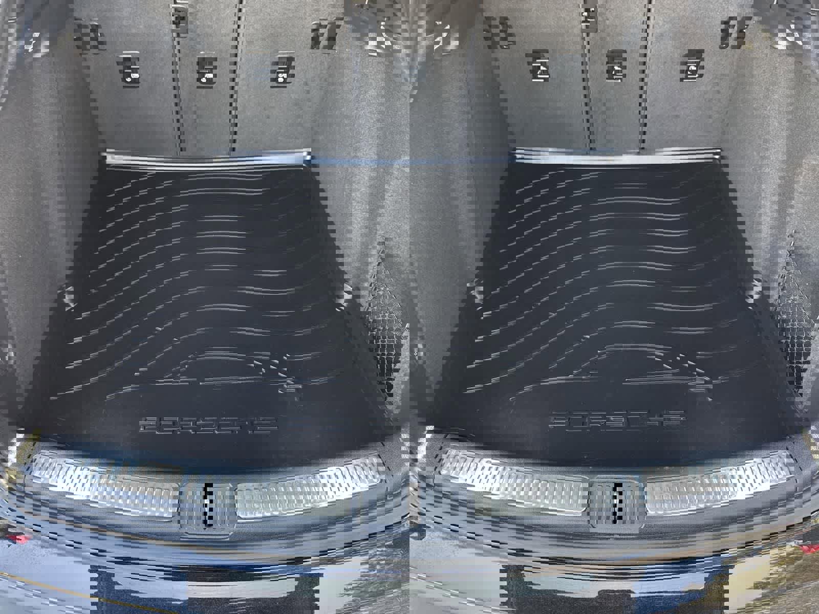 Used 2022 Porsche Macan image 35