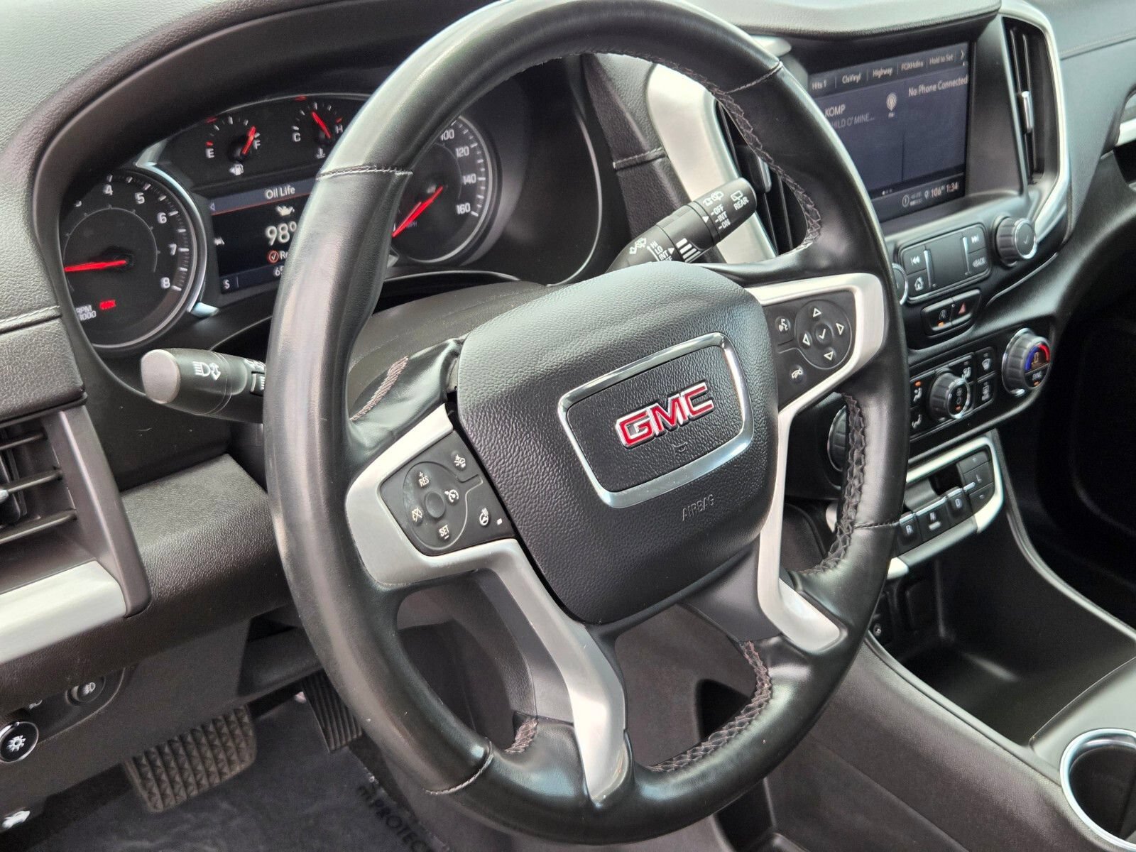 Used 2024 GMC Terrain SLT FWD image 18