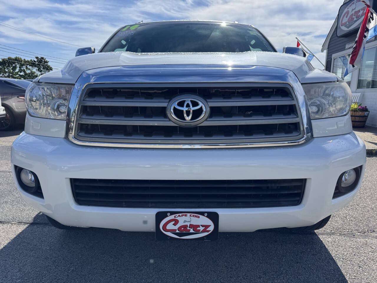 Used 2014 Toyota Sequoia Platinum AWD/4WD image 2