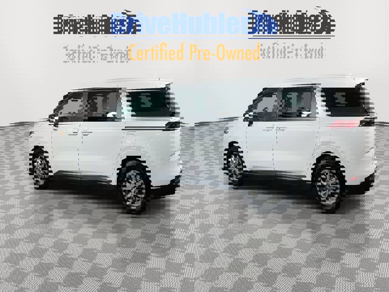 Used 2024 Kia Carnival LX image 4