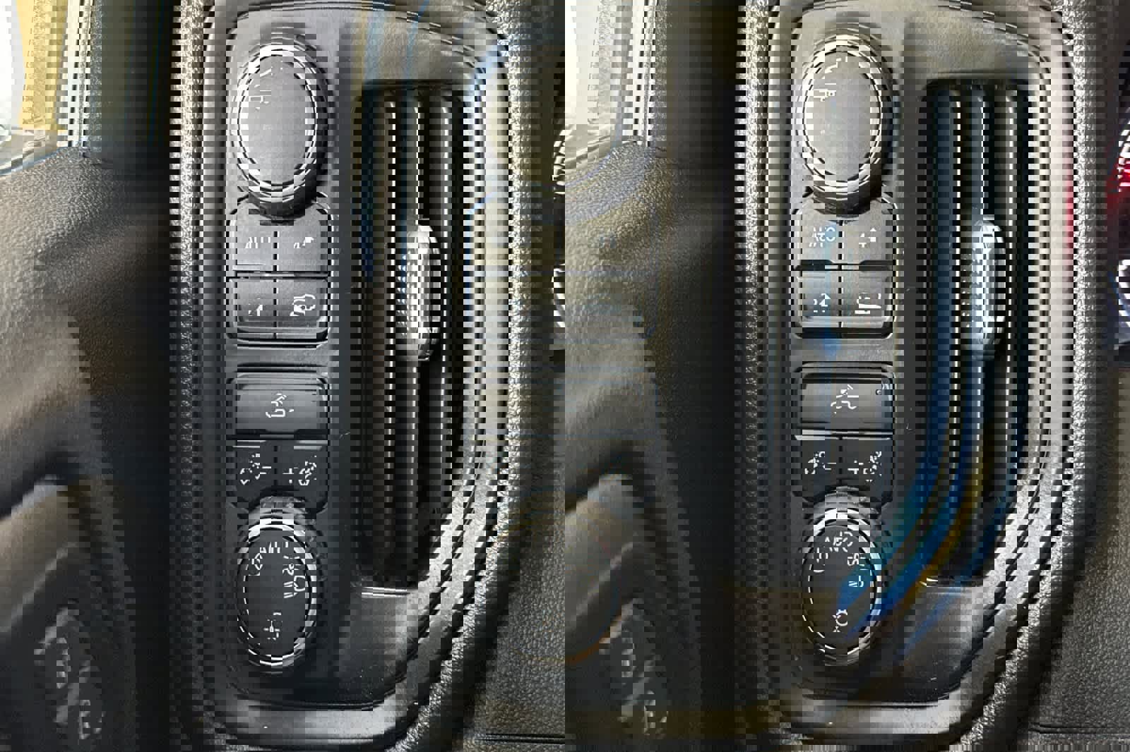 Used 2022 Chevrolet Silverado 1500 Custom image 27