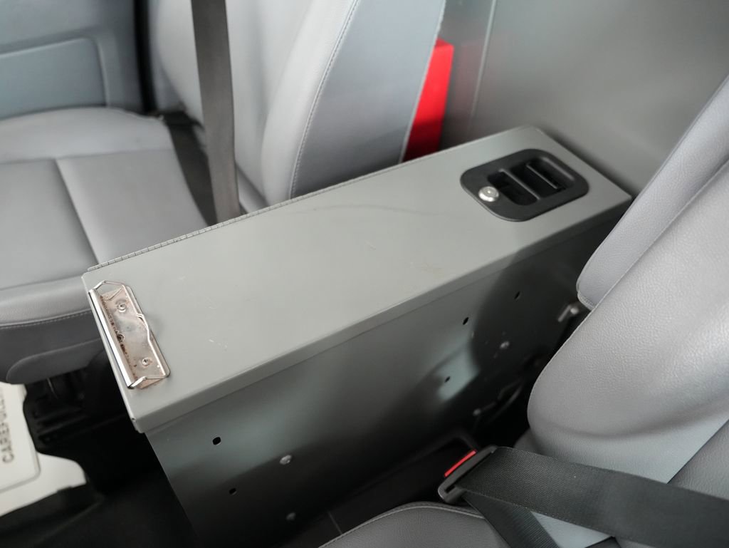 Used 2018 Ford Transit 250 148 Medium Roof RWD image 25