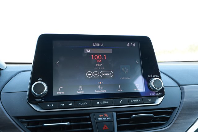 Used 2024 Nissan Altima 2.5 SV FWD image 15