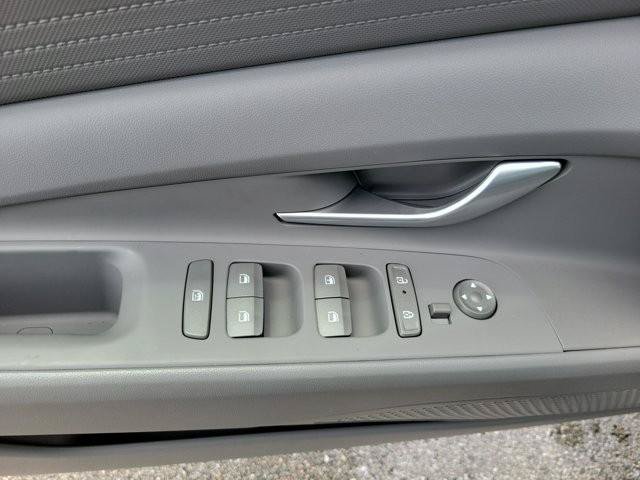 Certified 2026 Hyundai Elantra SE FWD image 22