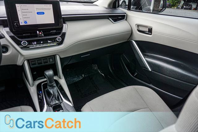 Used 2024 Toyota Corolla Cross LE w/ Moonroof Package FWD image 26