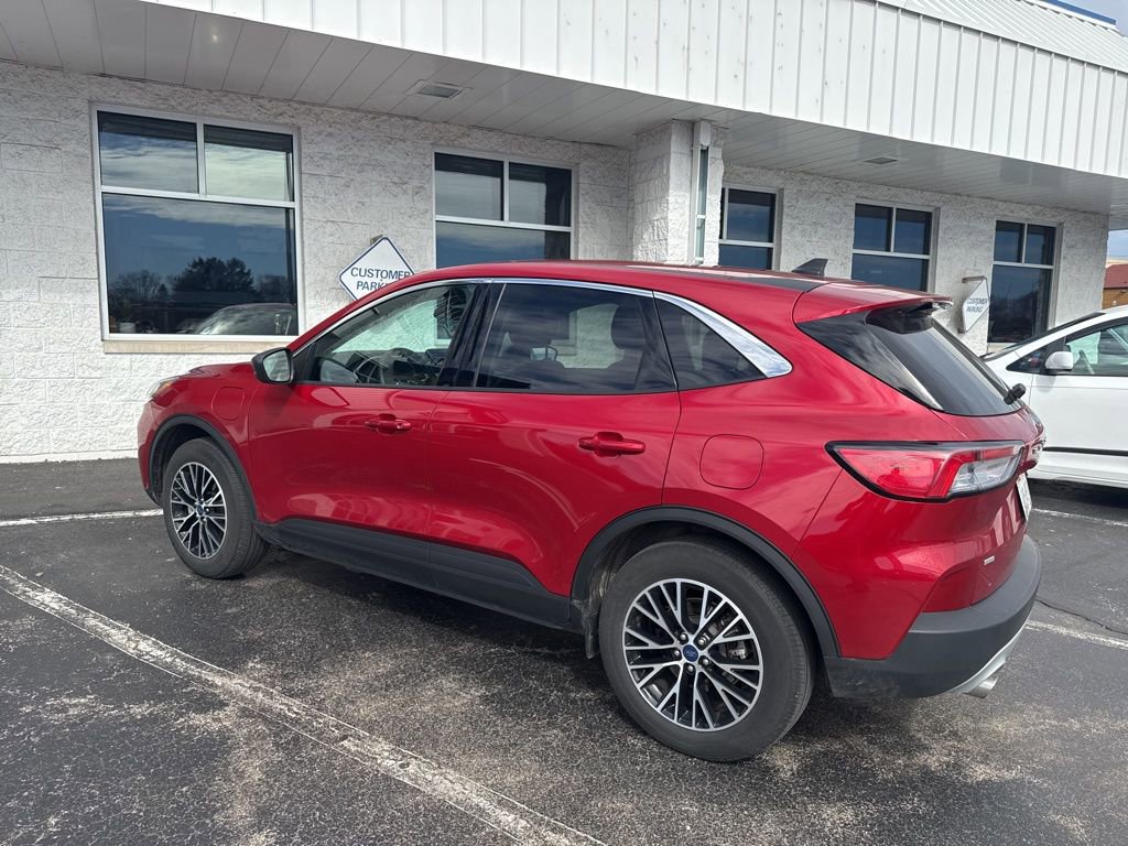 Used 2022 Ford Escape SE w/ Cold Weather Package image 4