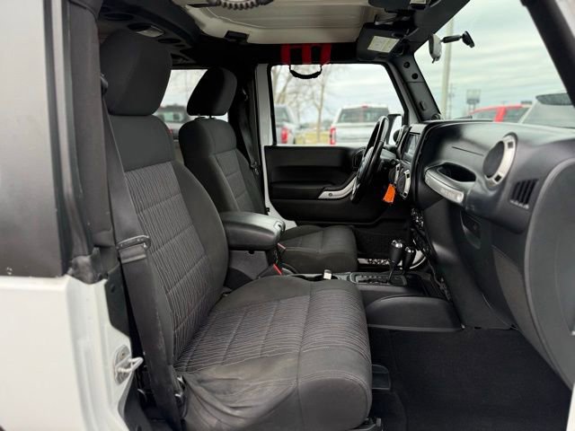 Used 2011 Jeep Wrangler Rubicon w/ PWR Convenience Group image 13