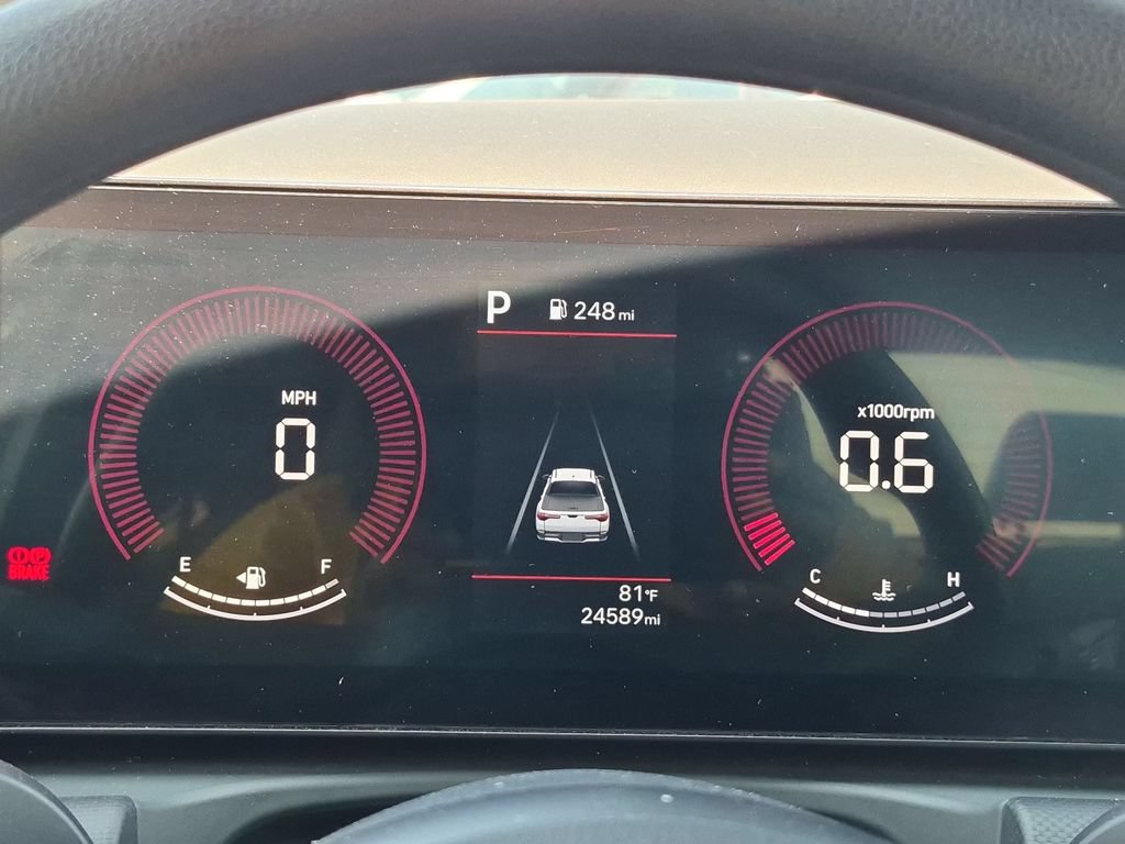 Used 2025 Hyundai Santa Cruz SEL FWD image 16
