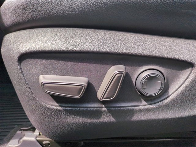 Used 2022 Toyota Highlander XLE image 23