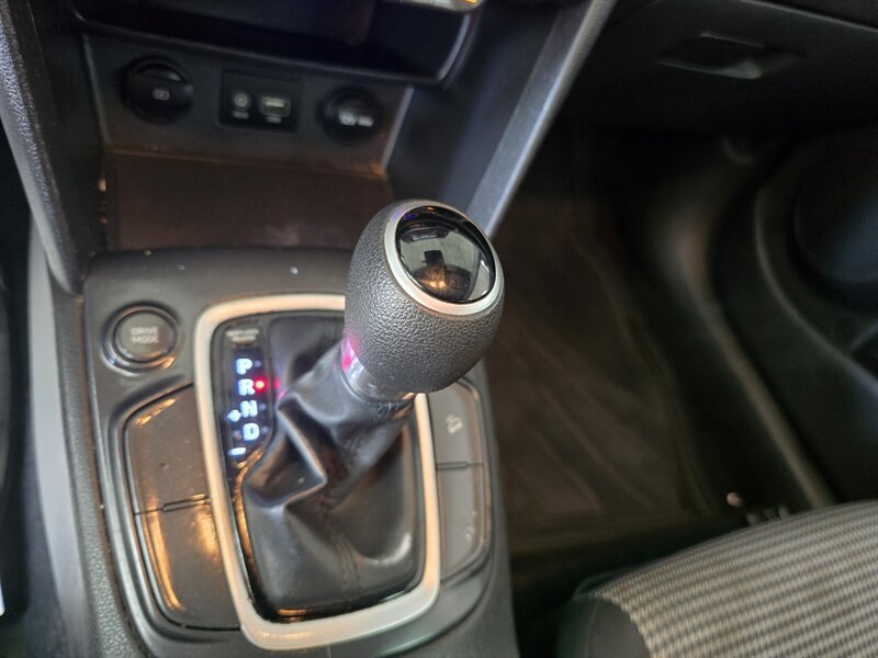 Used 2019 Hyundai Kona SE AWD/4WD image 22