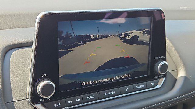 Used 2025 Nissan Rogue SV FWD image 14