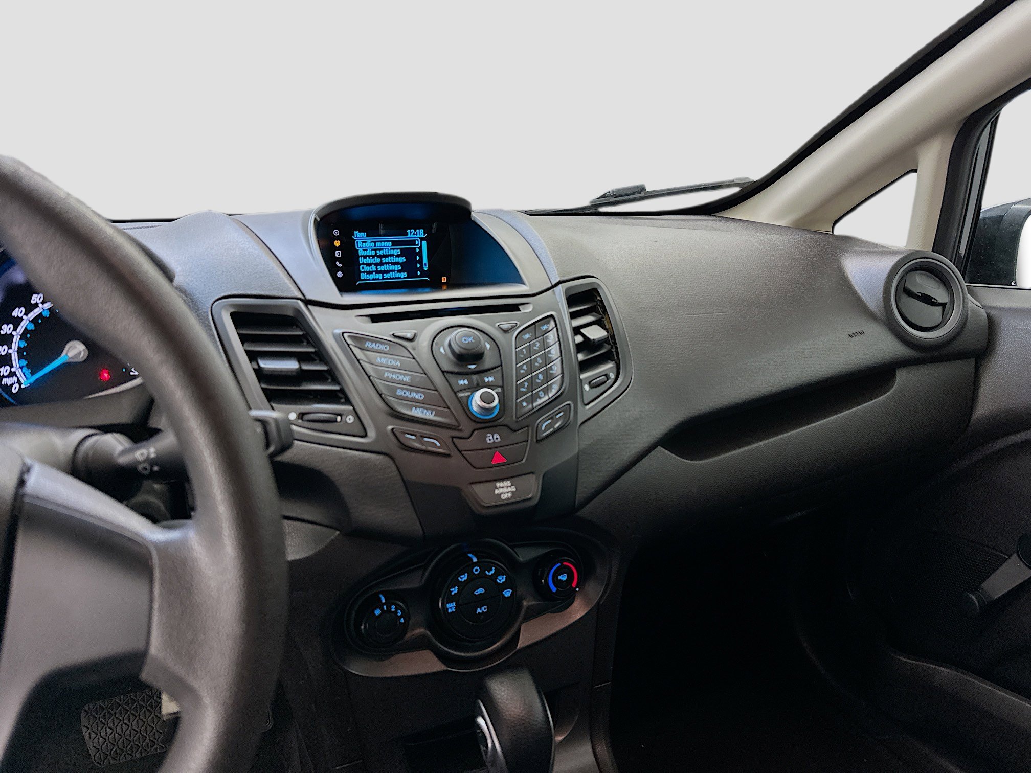 Used 2015 Ford Fiesta S image 24