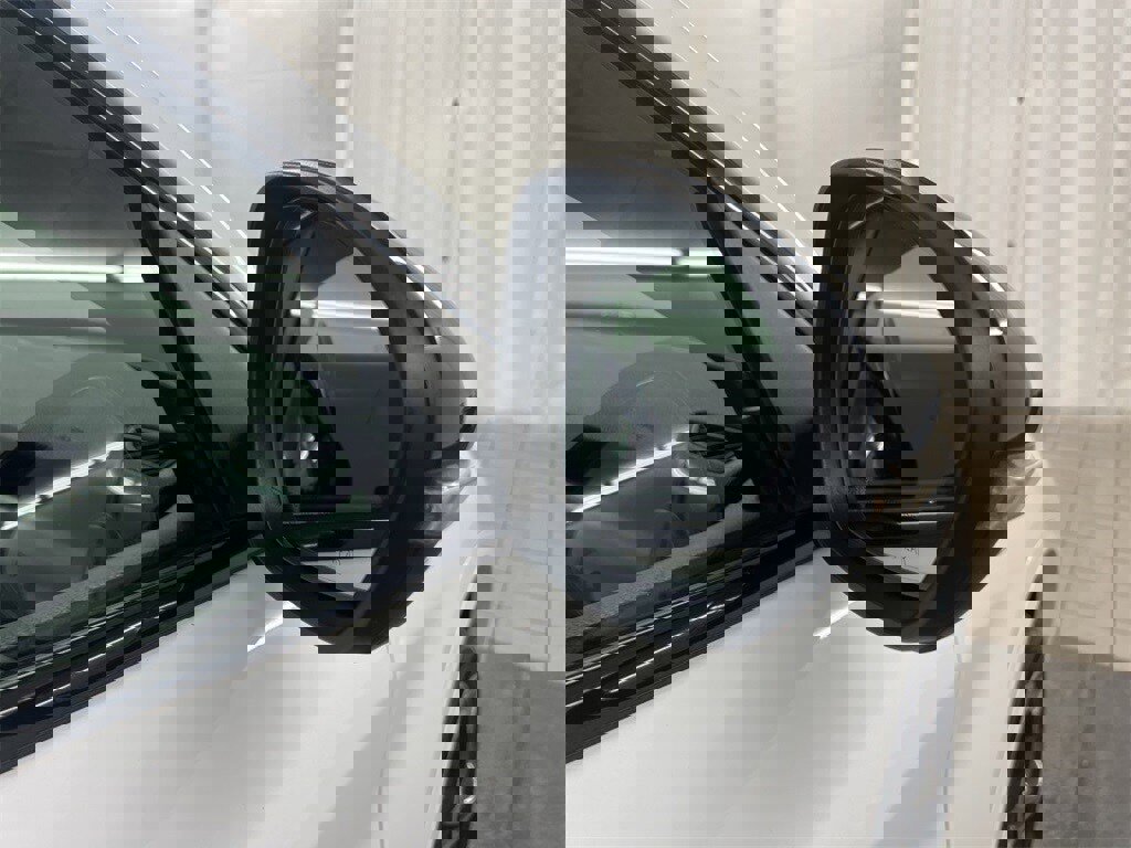 Used 2022 Alfa Romeo Stelvio Veloce image 46