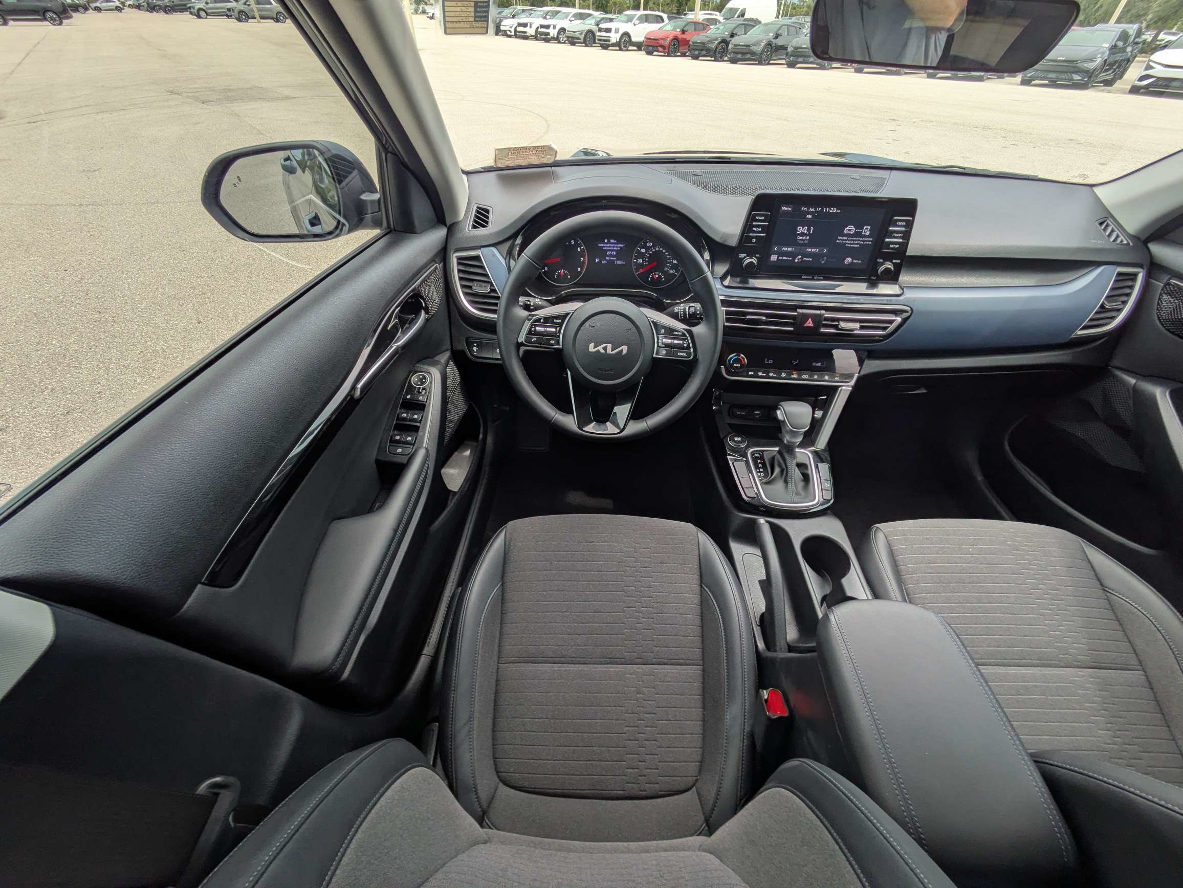 Certified 2023 Kia Seltos S FWD image 18