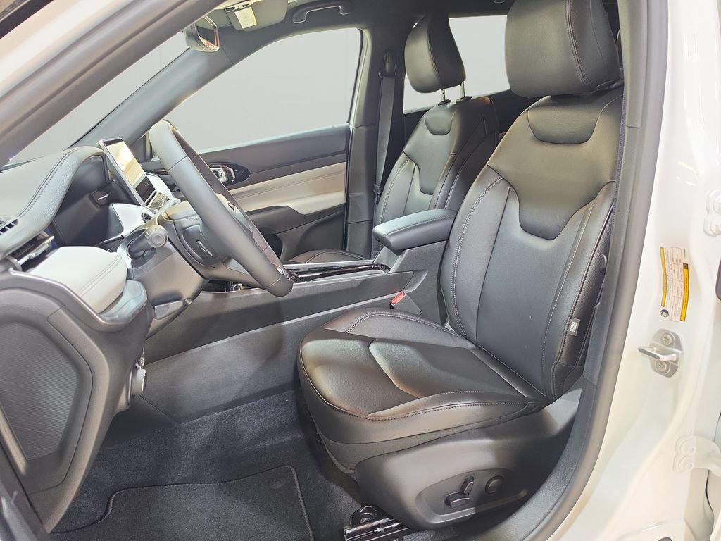New 2026 Jeep Compass Limited AWD/4WD image 11