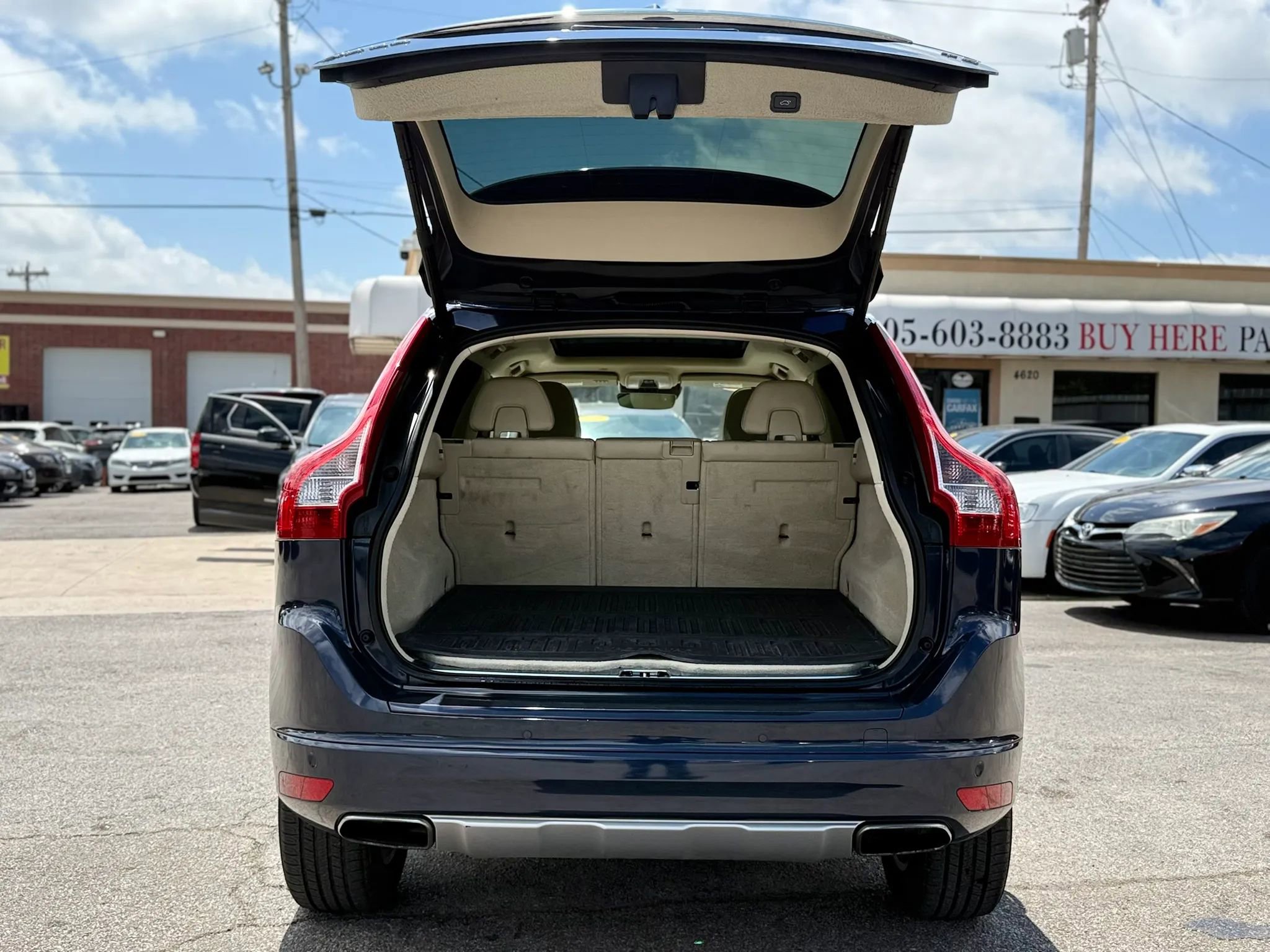 Used 2015 Volvo XC60 T5 Platinum FWD image 6