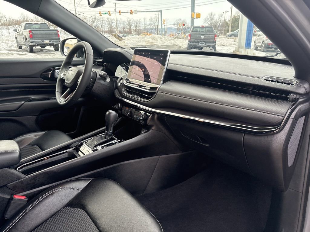 Used 2023 Jeep Compass Altitude w/ Convenience Group image 34