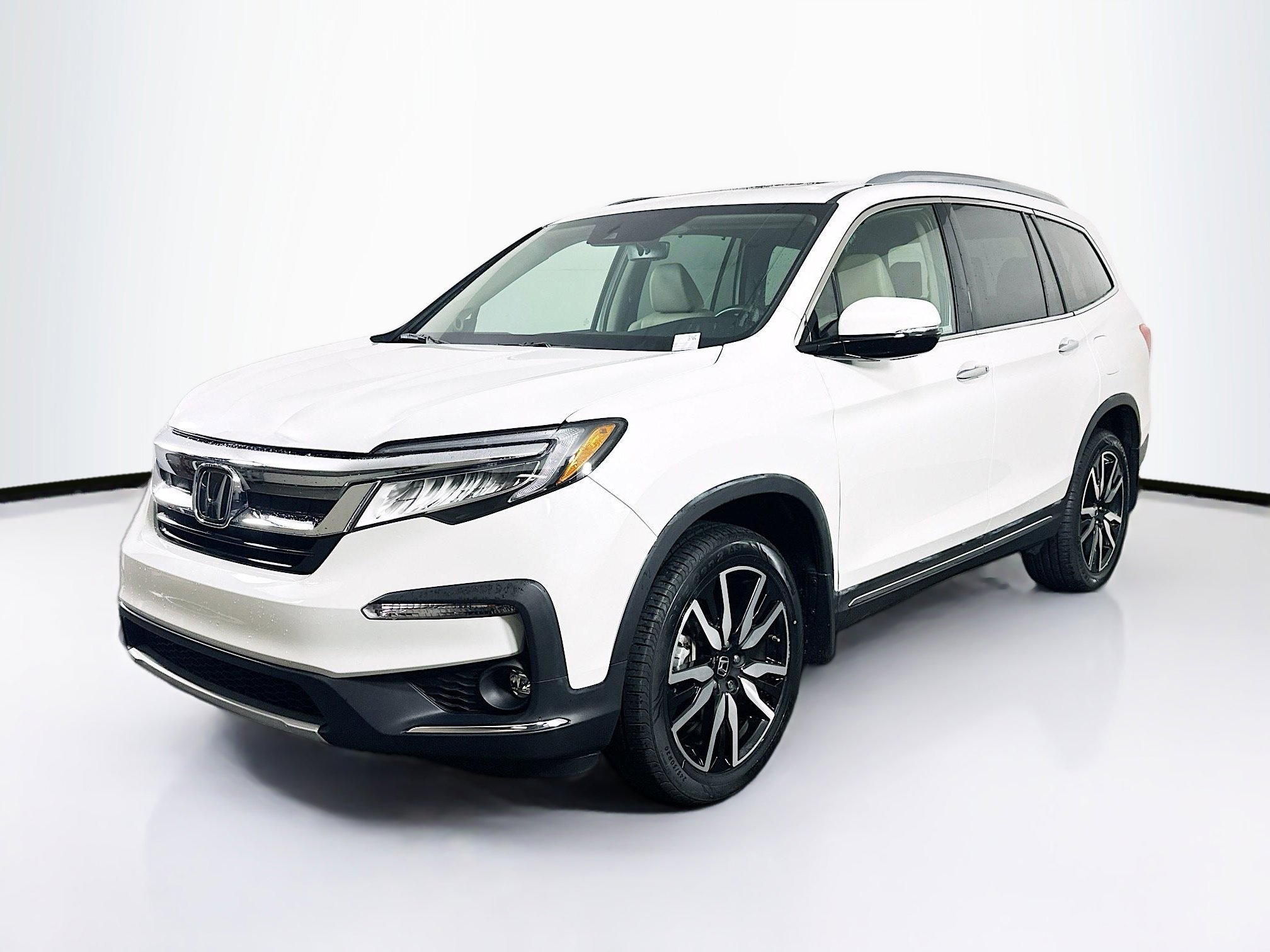 Used 2022 Honda Pilot Touring image 3