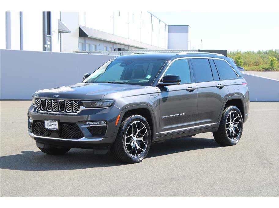 Used 2022 Jeep Grand Cherokee Summit AWD/4WD image 1