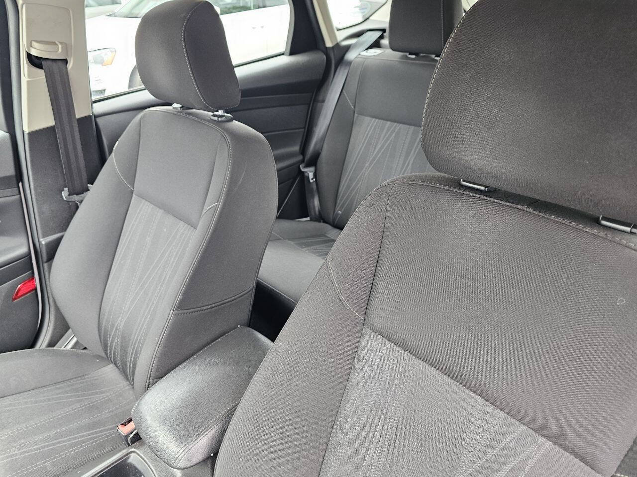 Used 2017 Ford Focus SE FWD image 12