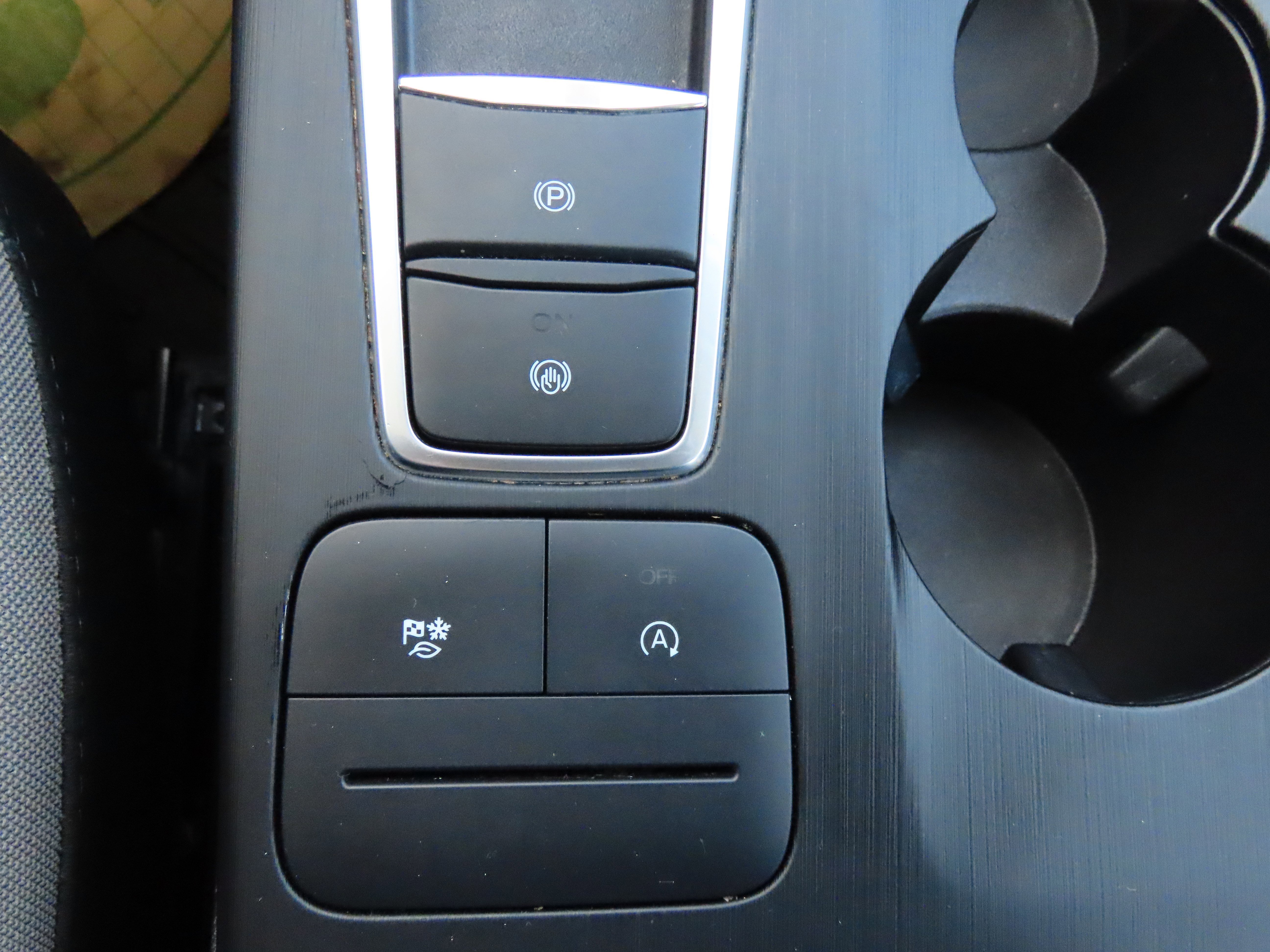 Used 2022 Ford Escape S image 25