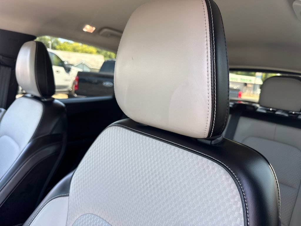Used 2024 Ford Escape SE FWD image 40