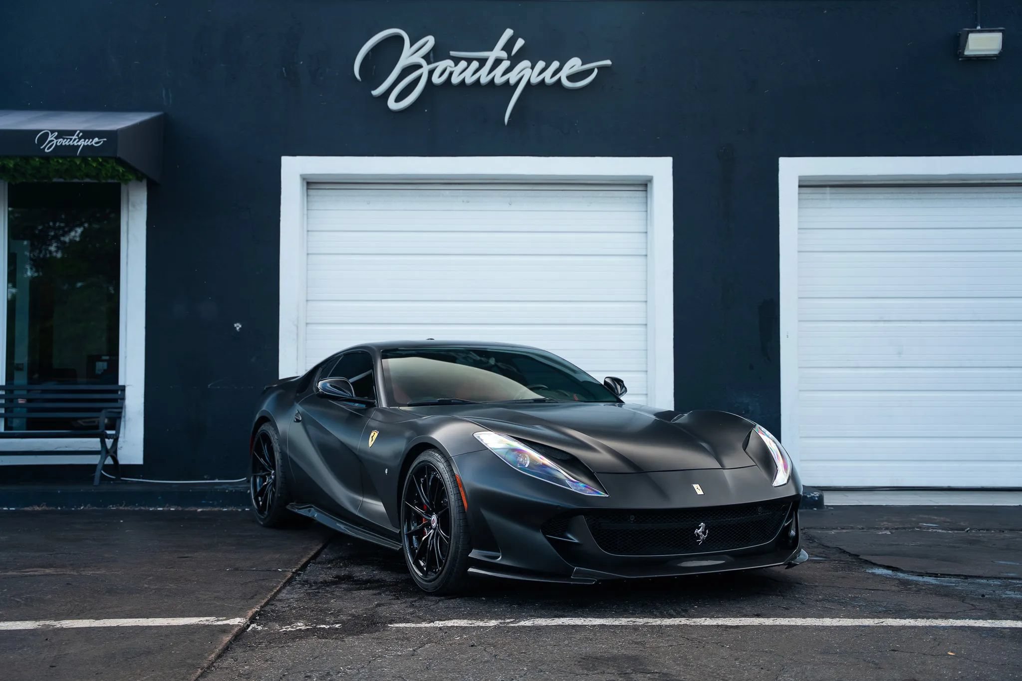 Used 2019 Ferrari 812 Superfast RWD image 1