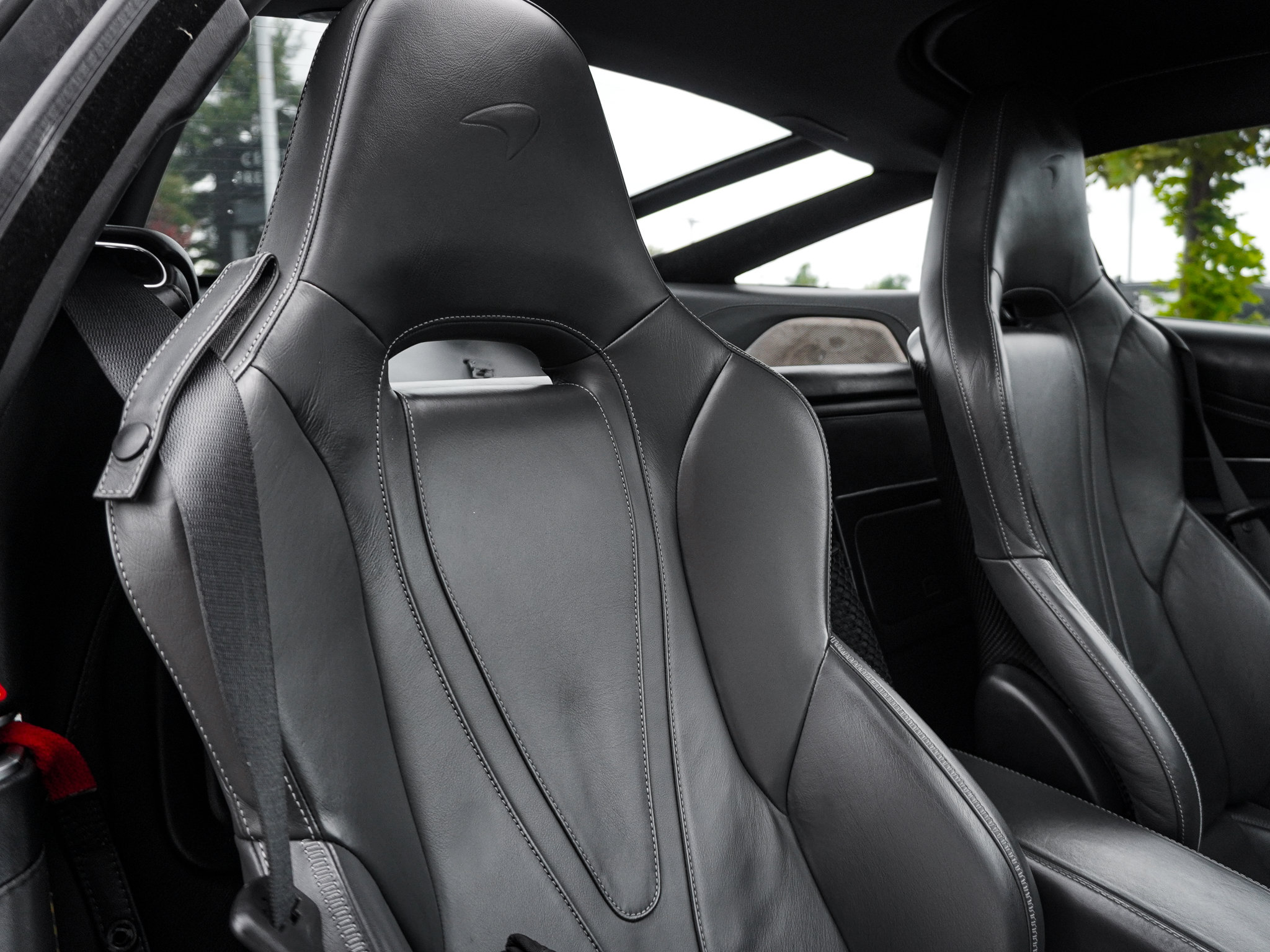 Used 2018 McLaren 720S Luxury RWD image 37