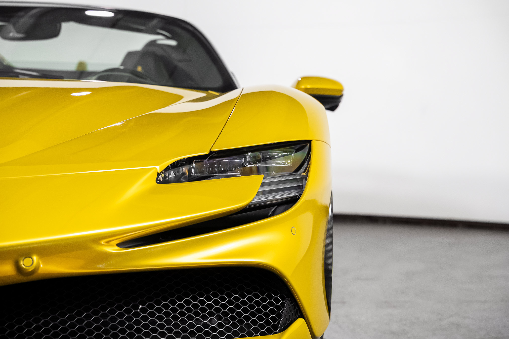 Used 2024 Ferrari SF90 Spider AWD/4WD image 6