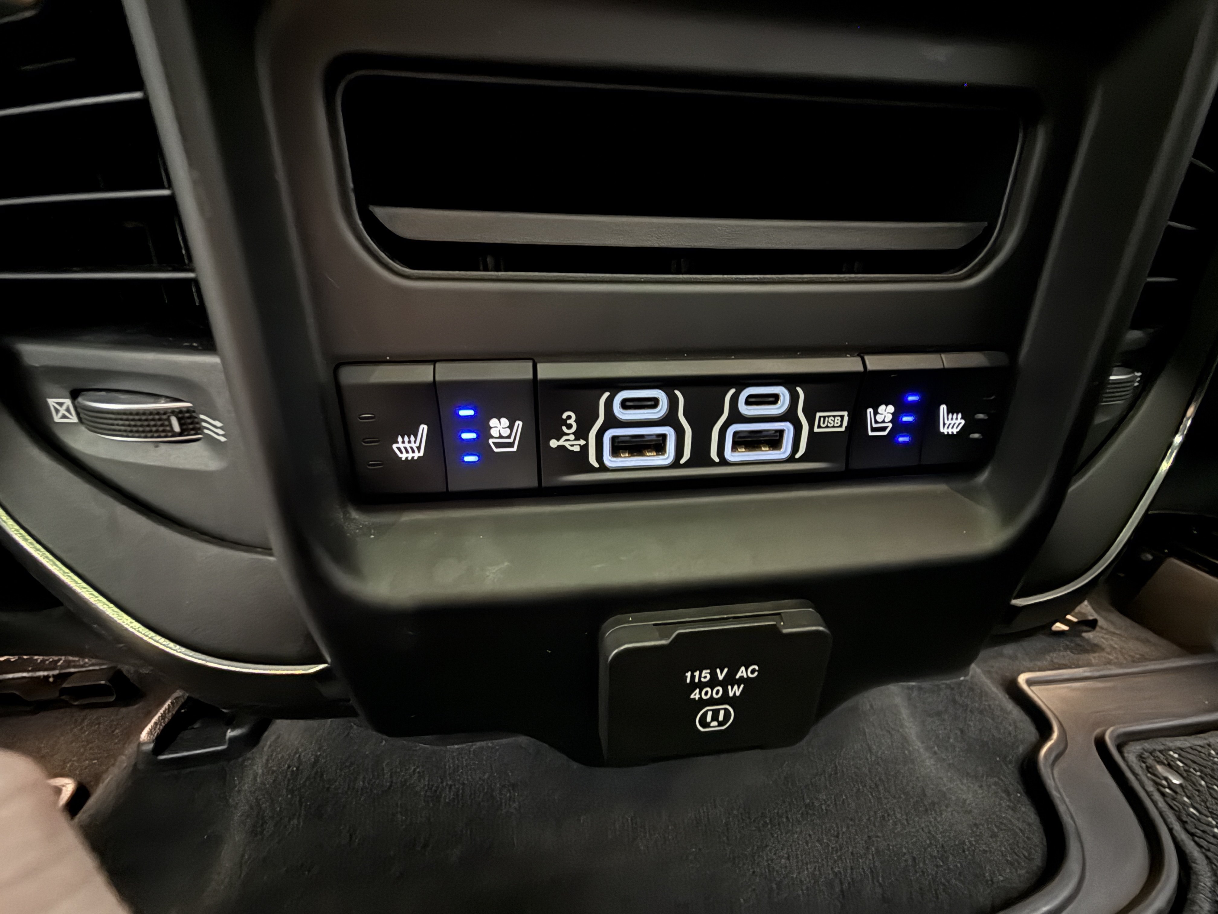 Used 2019 RAM 1500 Limited AWD/4WD image 28