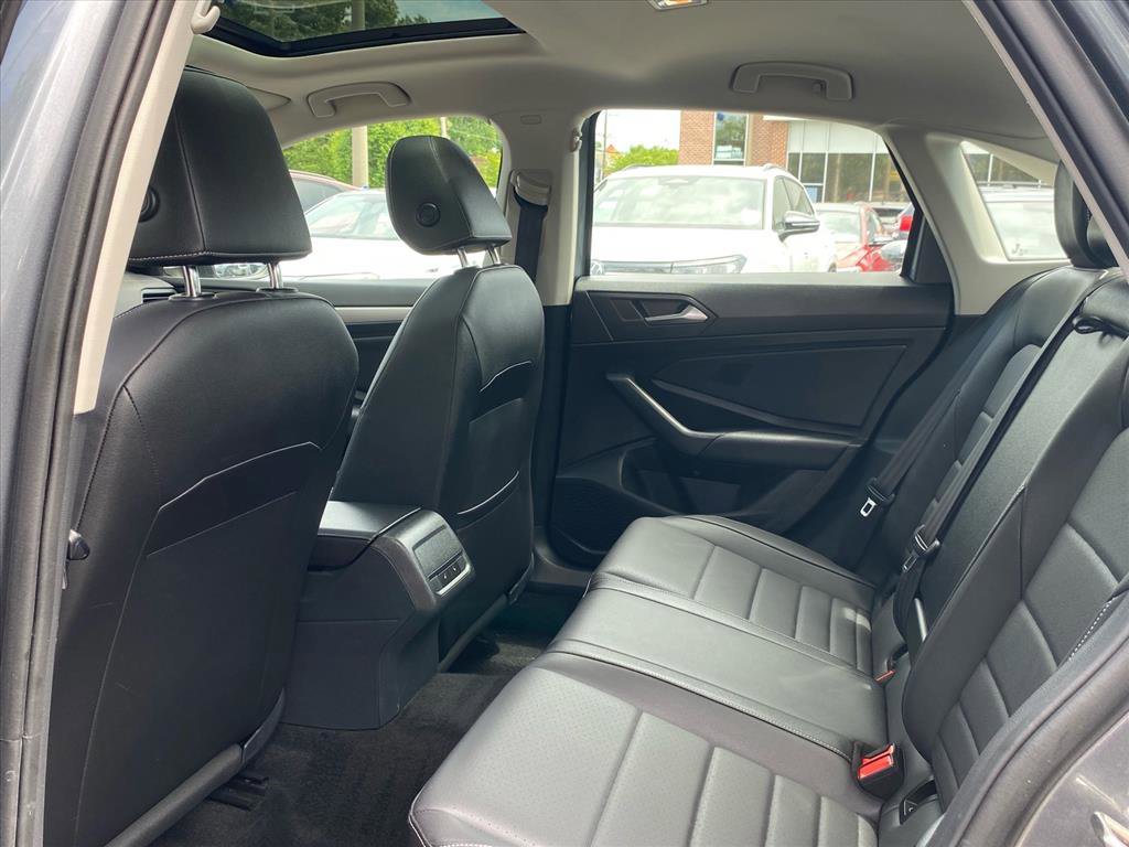Certified 2021 Volkswagen Jetta SE w/ SE Cold Weather Package FWD image 19