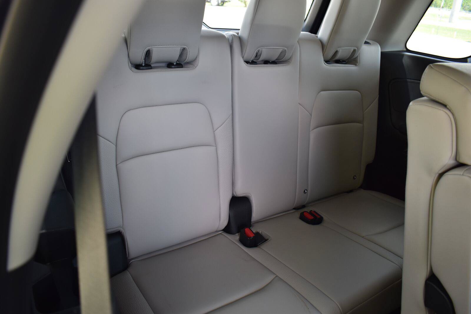 Used 2025 Nissan Pathfinder SL FWD image 67