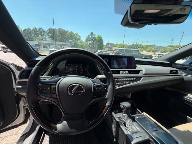 Used 2020 Lexus ES 350 w/ Premium Package image 10