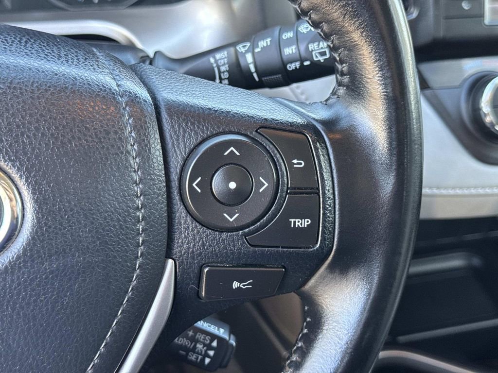 Used 2018 Toyota RAV4 XLE w/ Convenience Package image 11