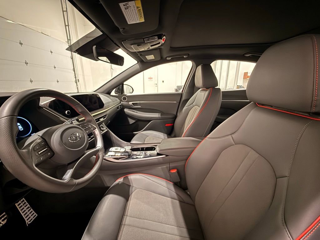 Used 2023 Hyundai Sonata SEL Plus w/ Preferred Accessory Package image 16