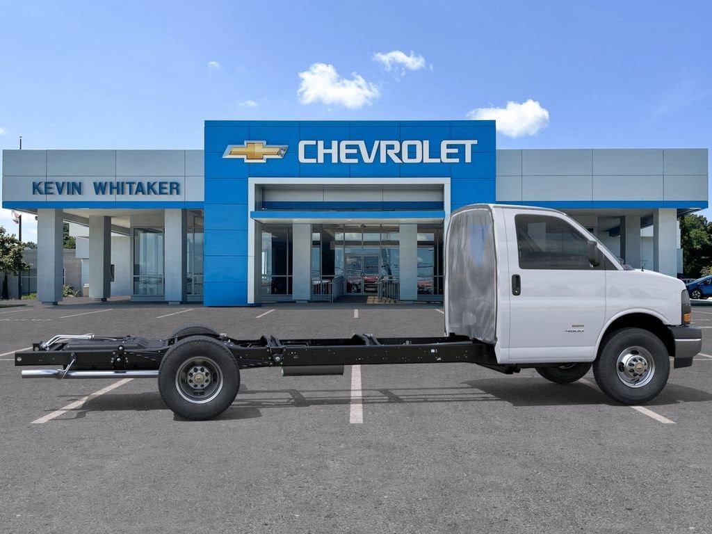 New 2026 Chevrolet Express 3500 w/ Power Convenience Package RWD image 5