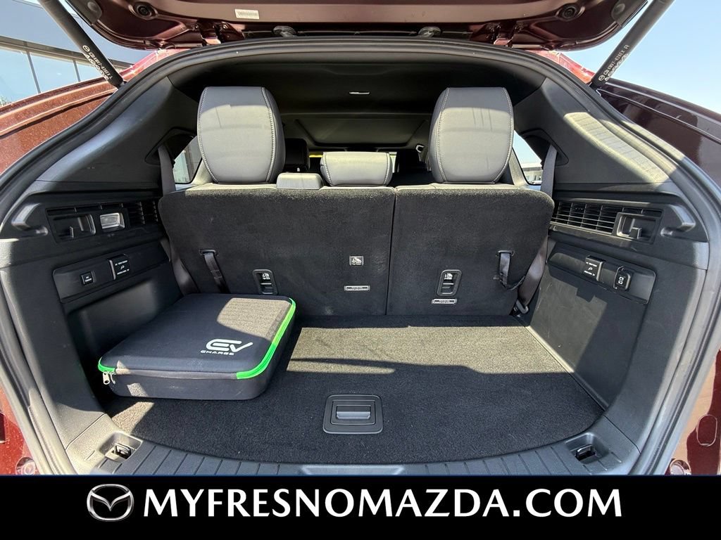 Certified 2024 MAZDA CX-90 Plug-In Hybrid w/ Premium Plus AWD/4WD image 11