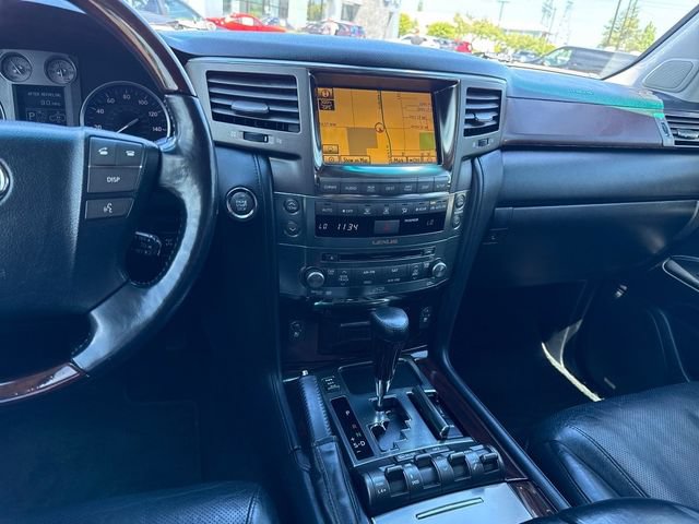 Used 2011 Lexus LX 570 4WD w/ Luxury Pkg image 21