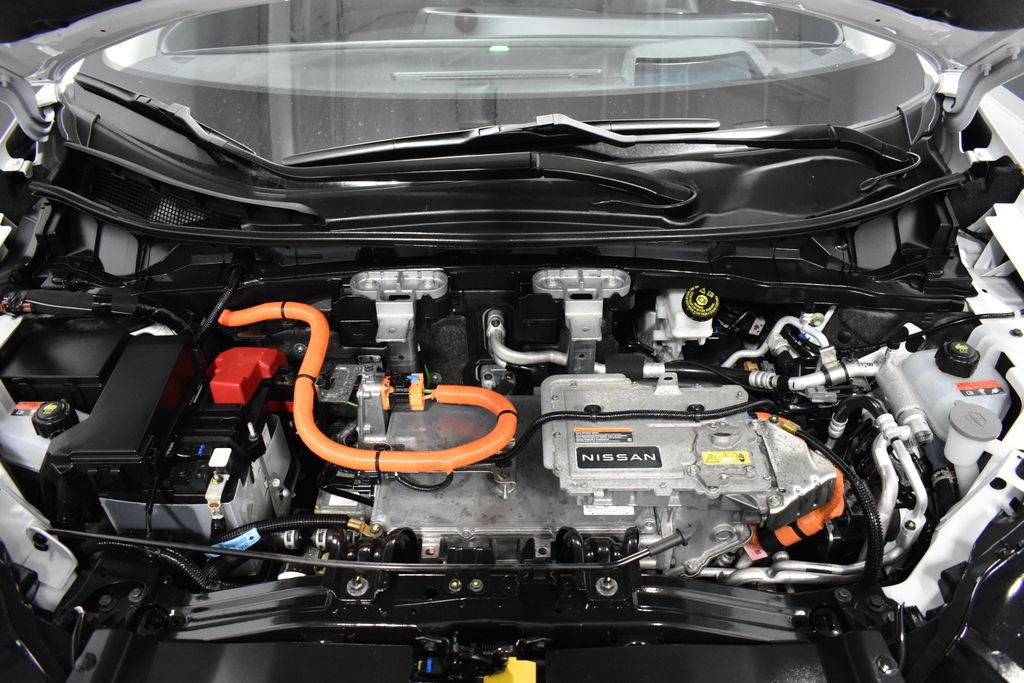 Certified 2024 Nissan Ariya AWD image 38