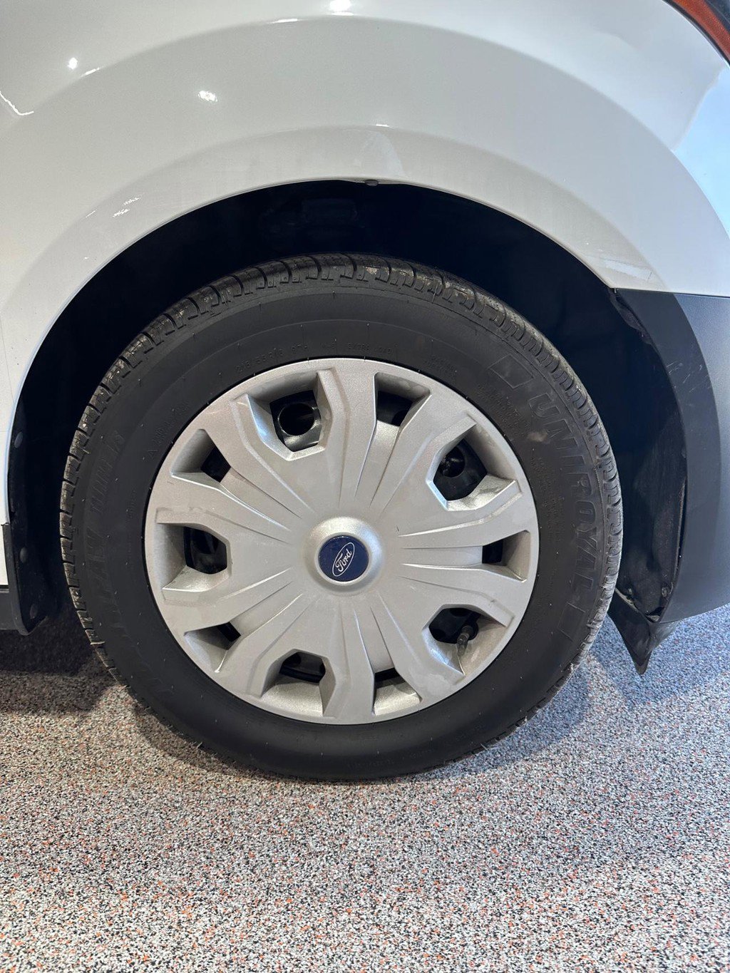 Used 2022 Ford Transit Connect XL image 16