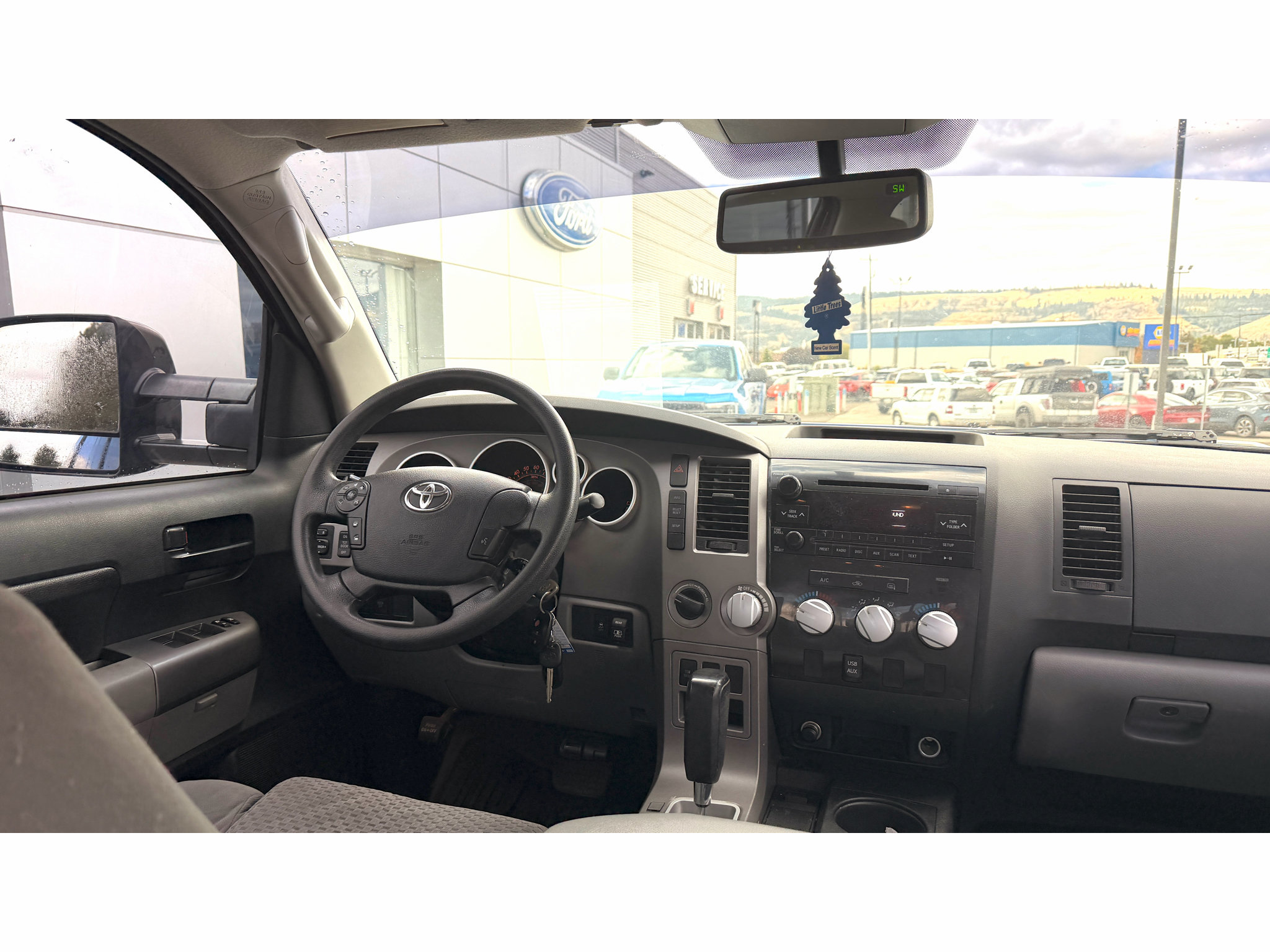 Used 2010 Toyota Tundra 4x4 Double Cab w/ TRD Off-Road Pkg image 11