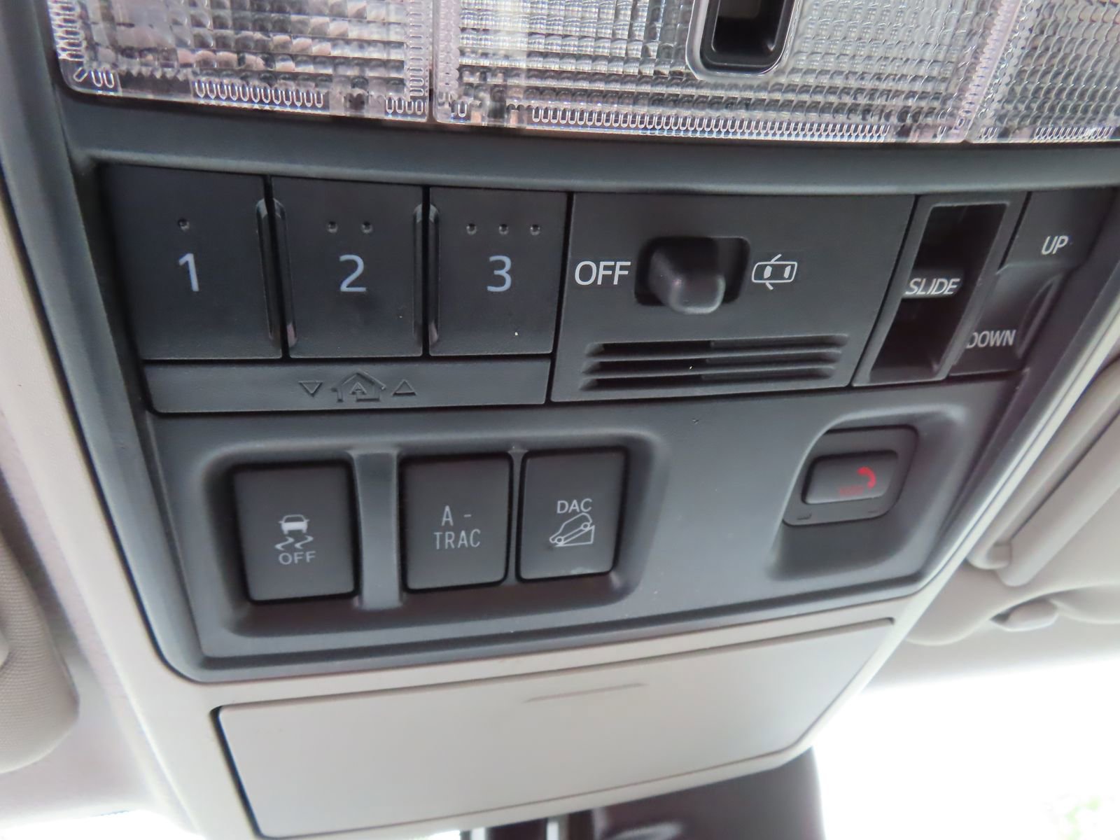 Used 2020 Toyota 4Runner SR5 Premium w/ Moonroof Package AWD/4WD image 38