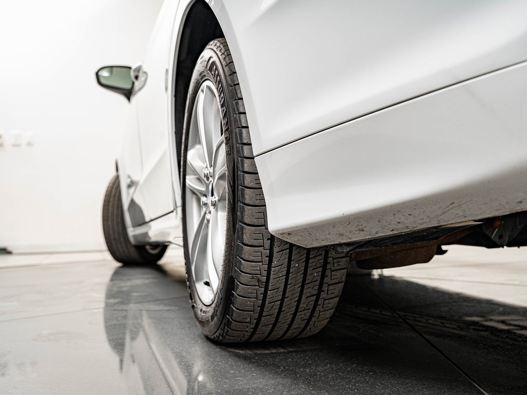 Used 2018 Ford Fusion SE image 41