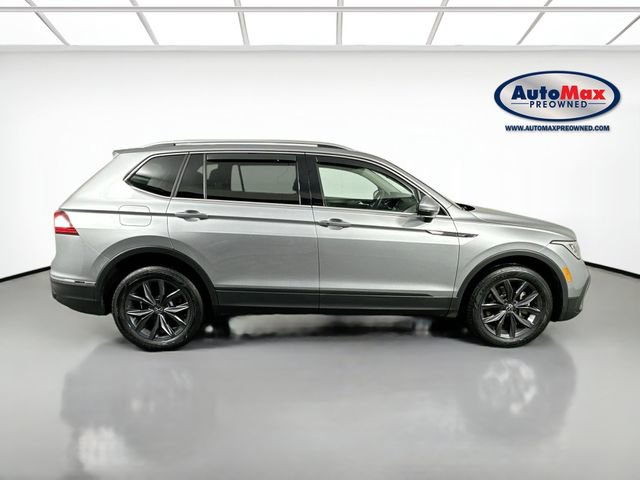 Used 2022 Volkswagen Tiguan SE image 10