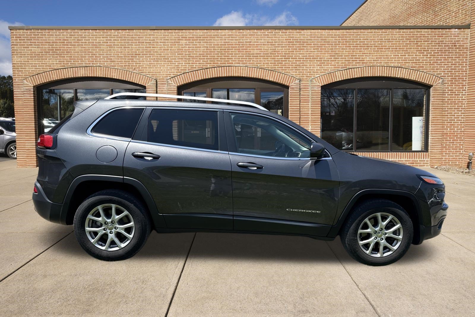 Used 2015 Jeep Cherokee Latitude w/ Cold Weather Group AWD/4WD video 2