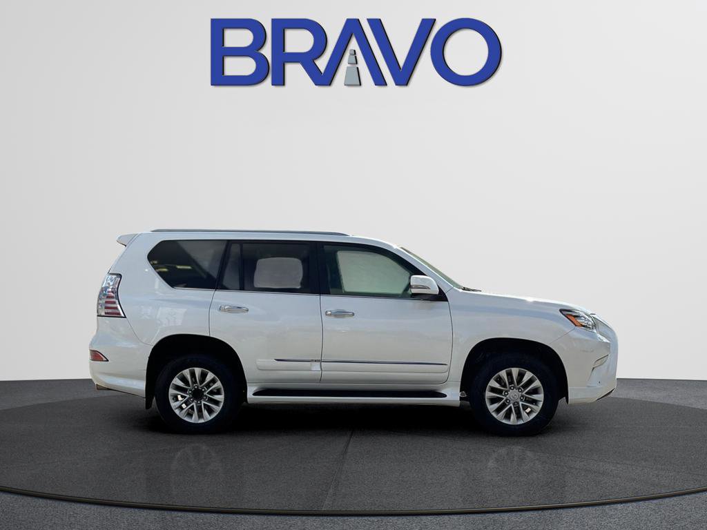 Used 2017 Lexus GX 460 Premium w/ Premium Package image 4