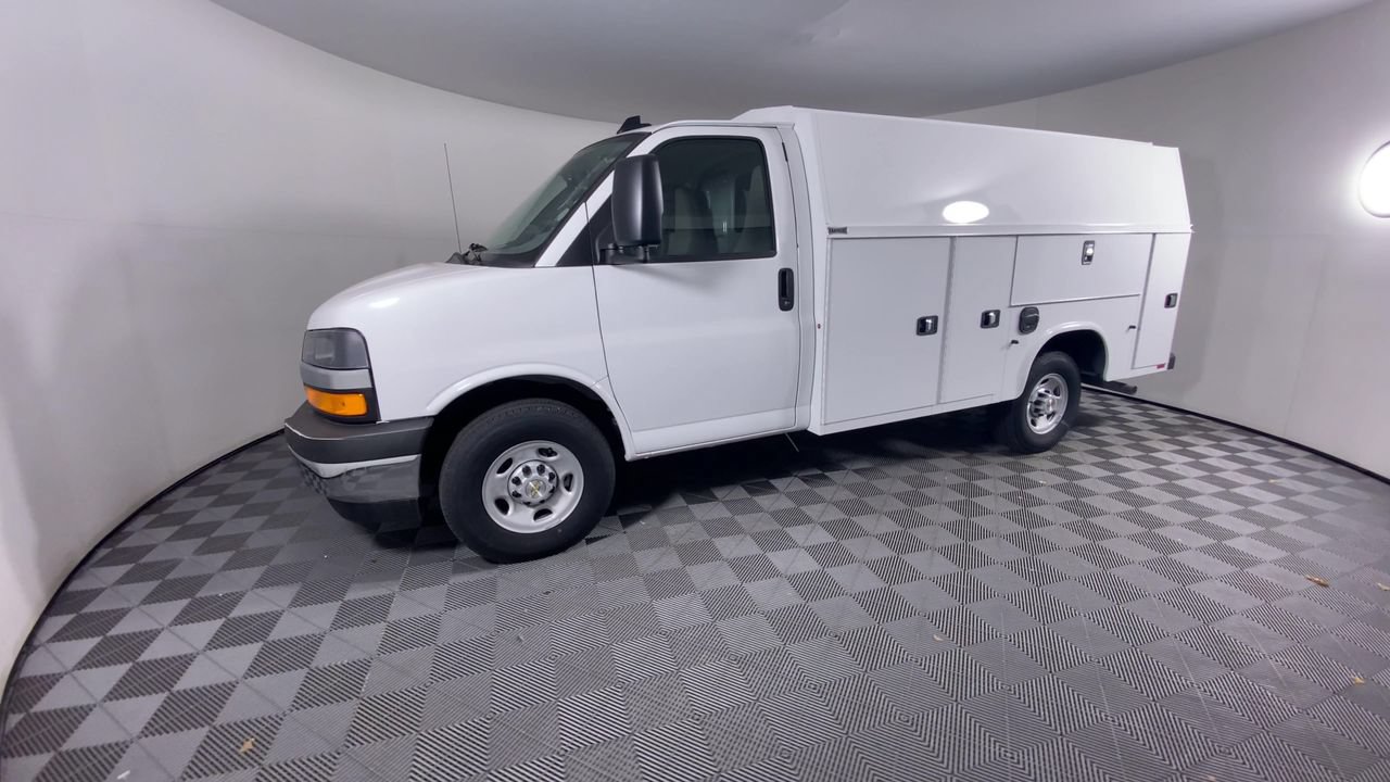 New 2025 Chevrolet Express 3500 w/ Power Convenience Package RWD image 23