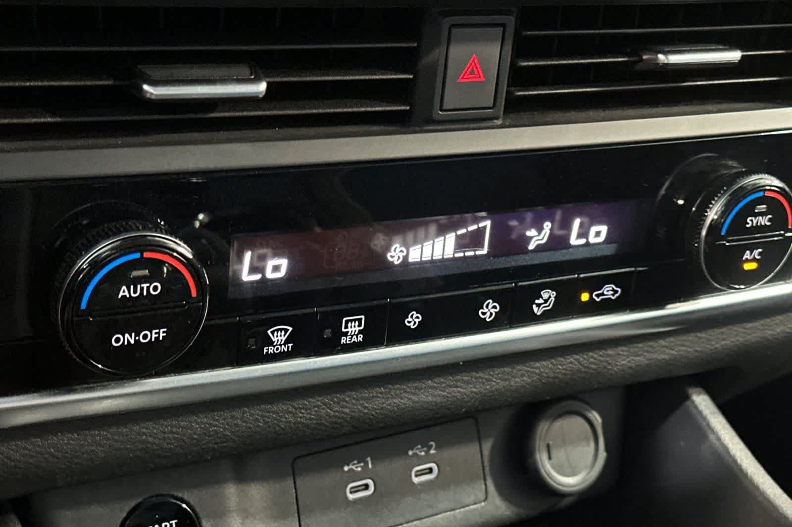 Certified 2025 Nissan Rogue SV AWD/4WD image 22