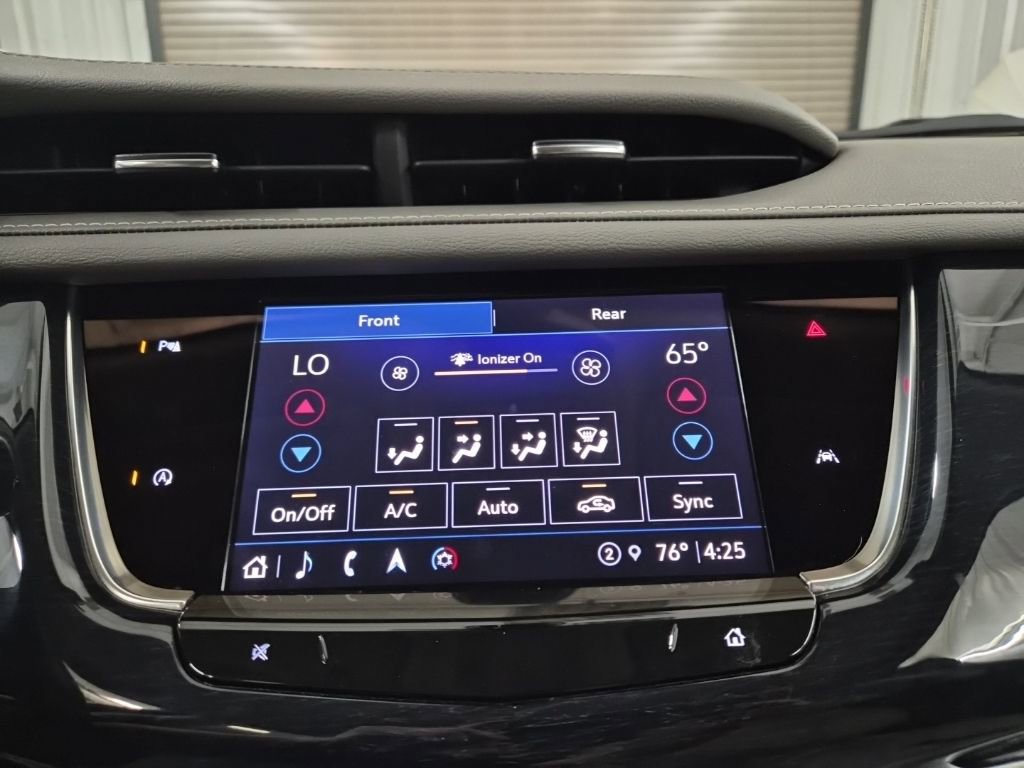 Certified 2025 Cadillac XT6 Premium Luxury image 32