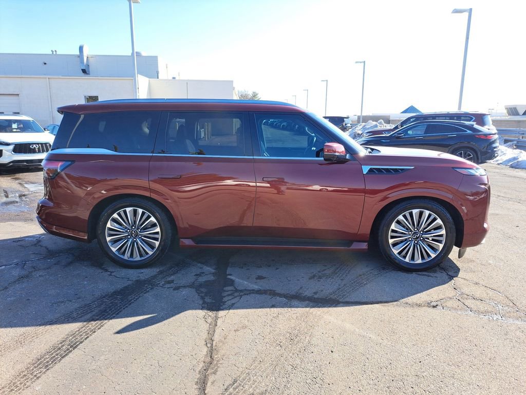 Used 2025 INFINITI QX80 Sensory image 6